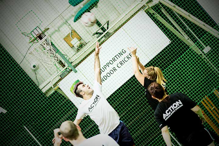 Indoor Netball in action